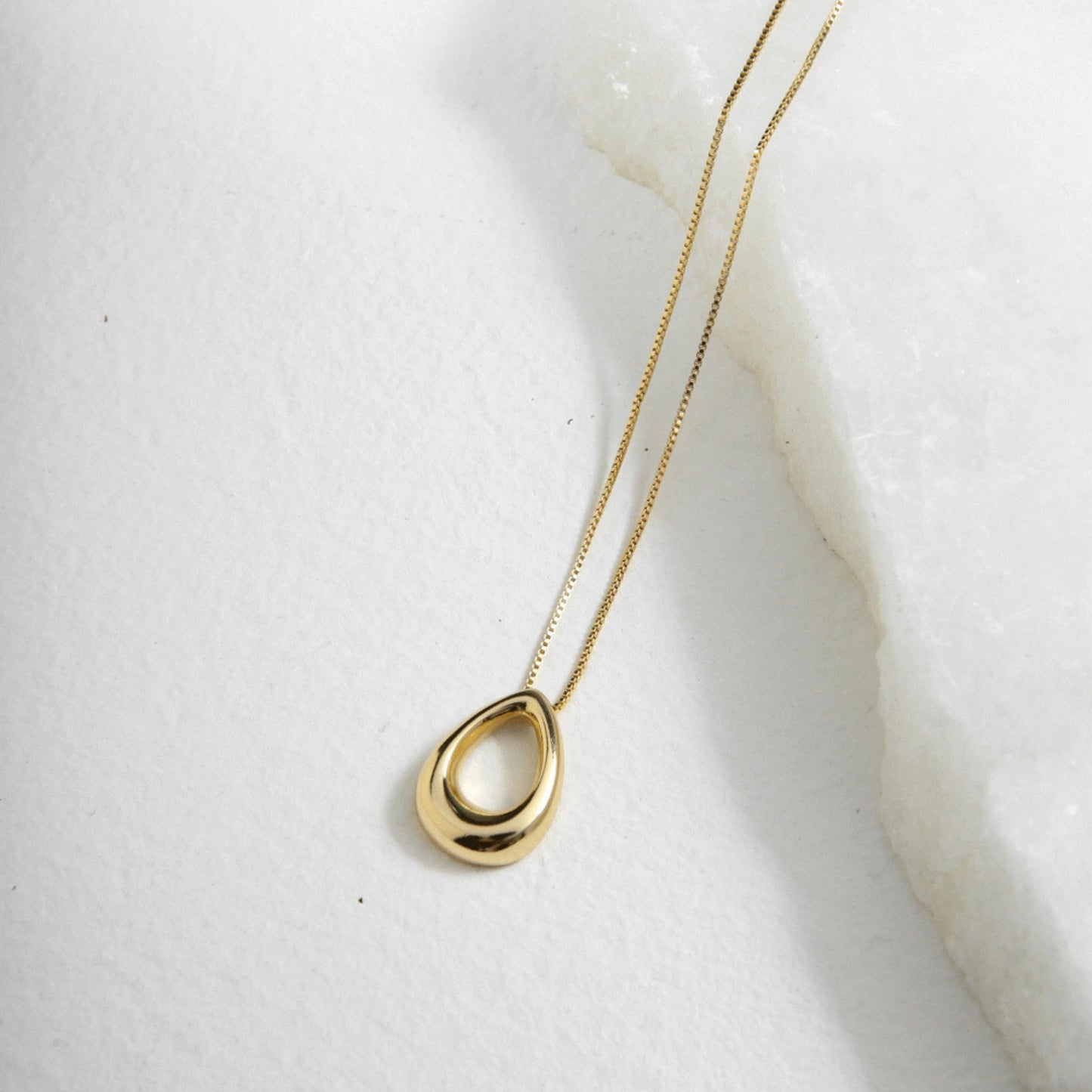 Collier Goutte Élégante